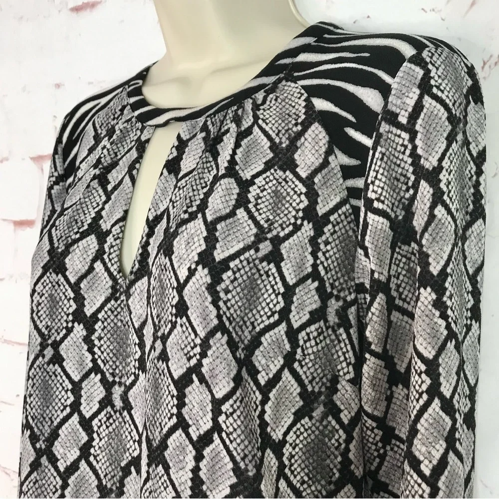 MICHAEL Michael Kors XS Snake Print Keyhole Neck Black & Gray Long Sleeve Blouse